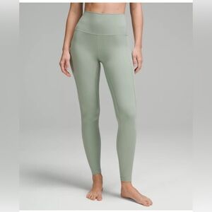 LULULEMON wunder under size 6-excellent condition